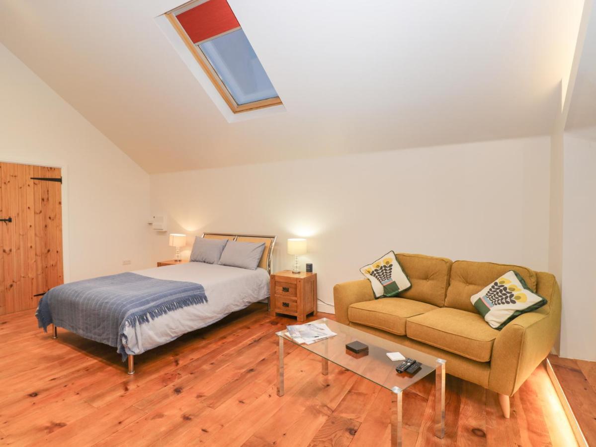 Apartament Upper Annex Calne Zewnętrze zdjęcie